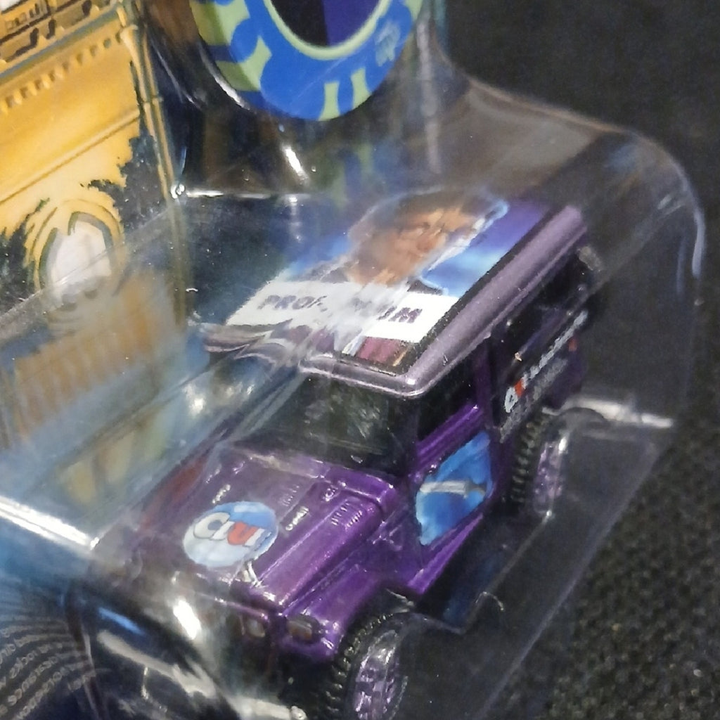 CLUE Classic Mystery Game Professsor Plum 1980 Toyota Landcruiser  - Purple