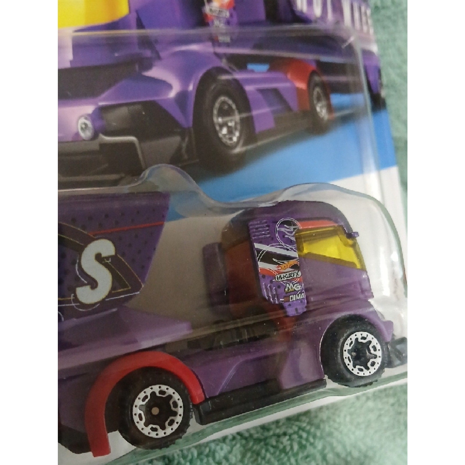 Big Rig Heat Purple Hot Wheels Truck and Jet Race Car