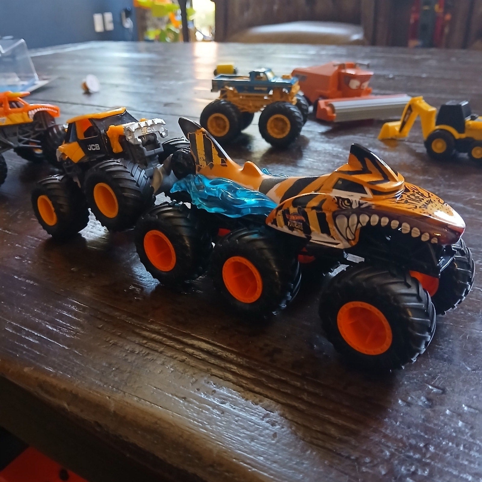 Hot Wheels Monster Trucks Tiger Shark Tow-truck (Unopened)
