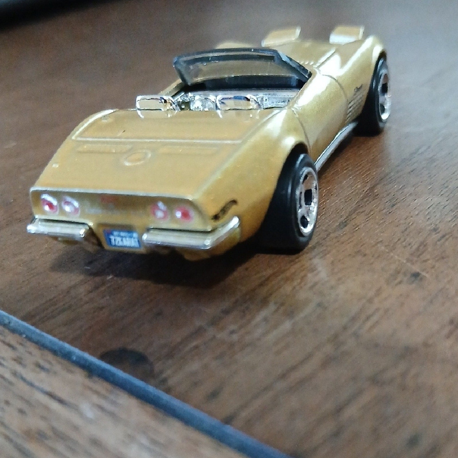 72 Corvette Stingray Gold Hot Wheels Car New. Lose From Packaging