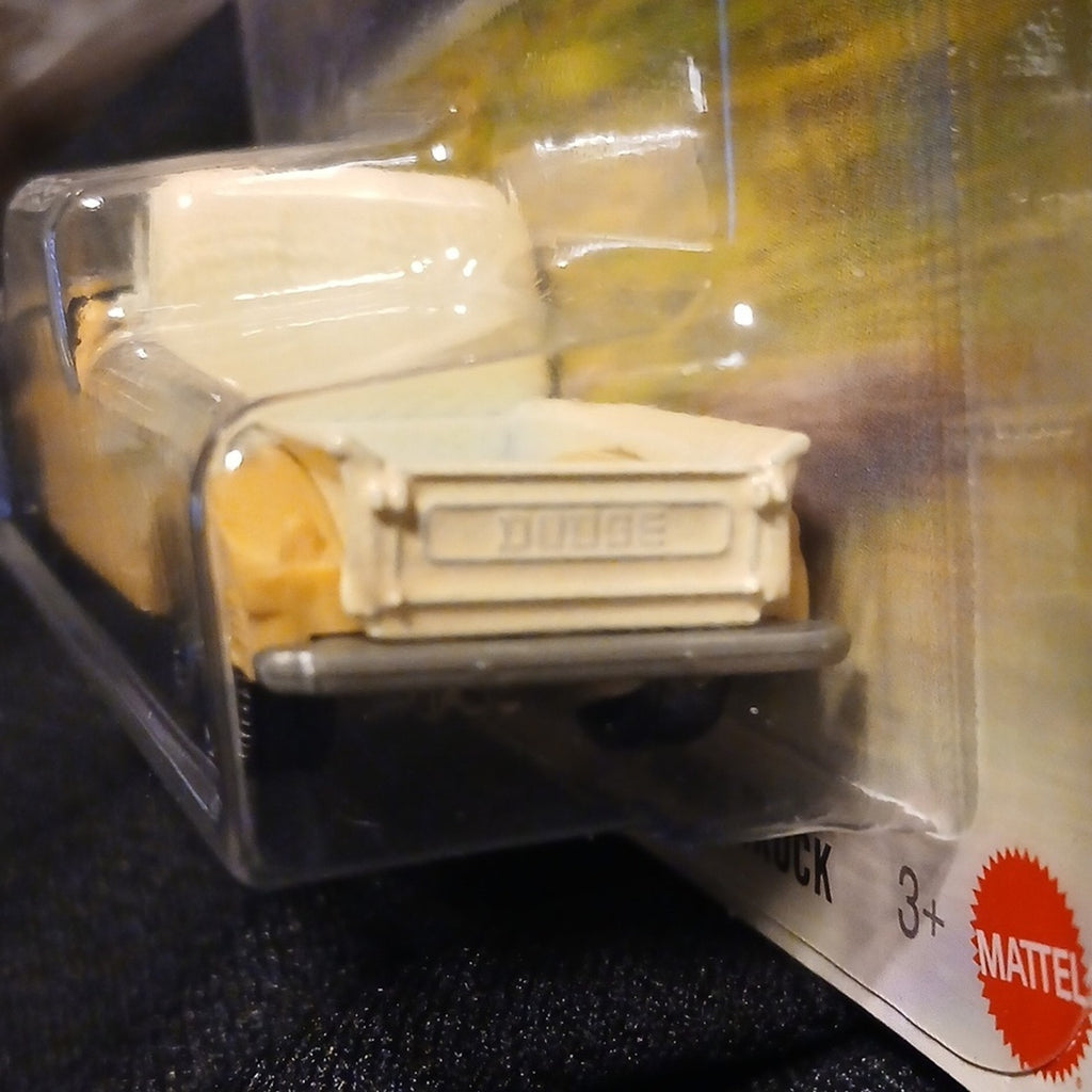 Matchbox  1940 Dodge V-Series Truck Toy - Cream/Tan