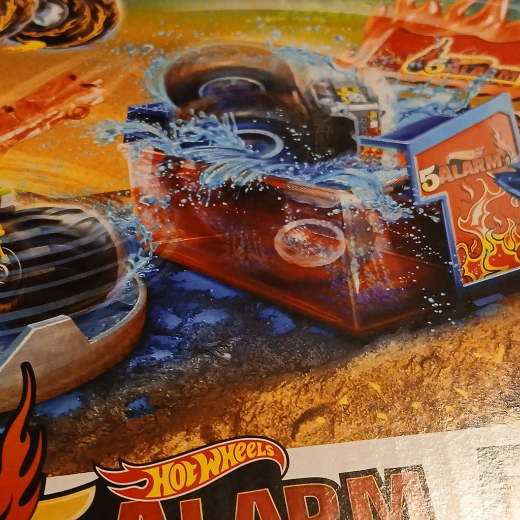 HOT WHEELS Monster Trucks Arena Smashers Color Shifters Five ALARM Unopened
