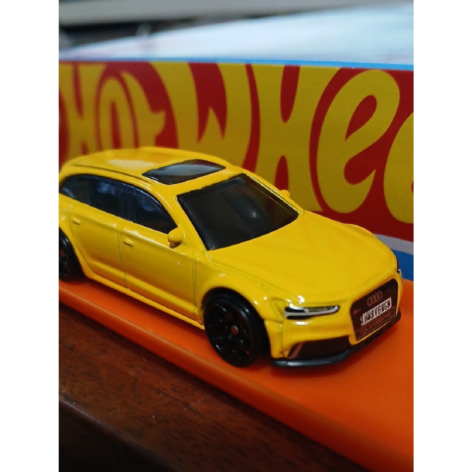 Audi RS6 Avant Hot Wheels Die-Cast Car 1/64. New Out Of Pkg For Pics