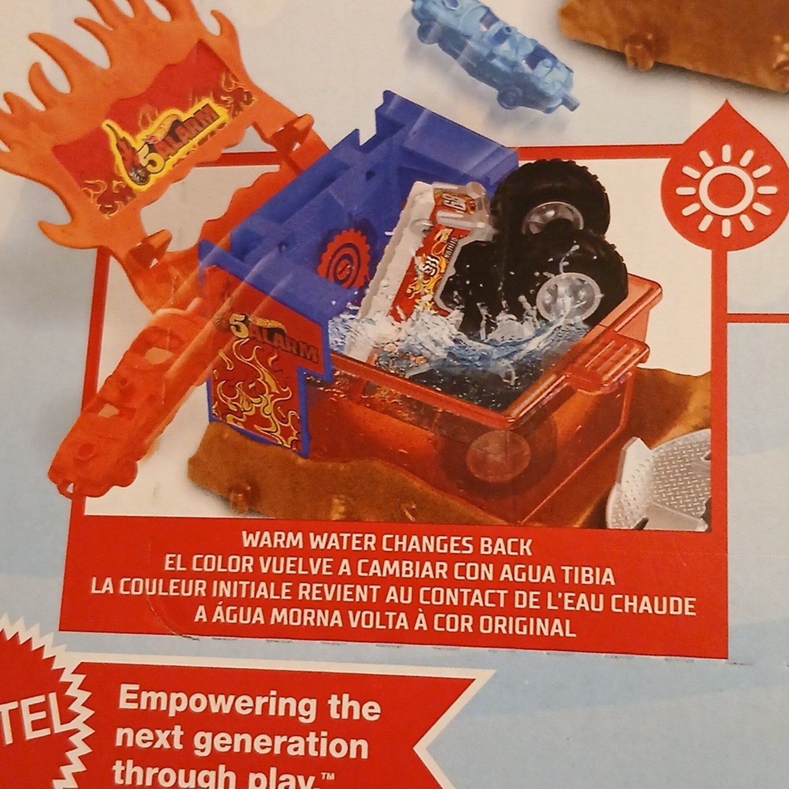 HOT WHEELS Monster Trucks Arena Smashers Color Shifters Five ALARM Unopened