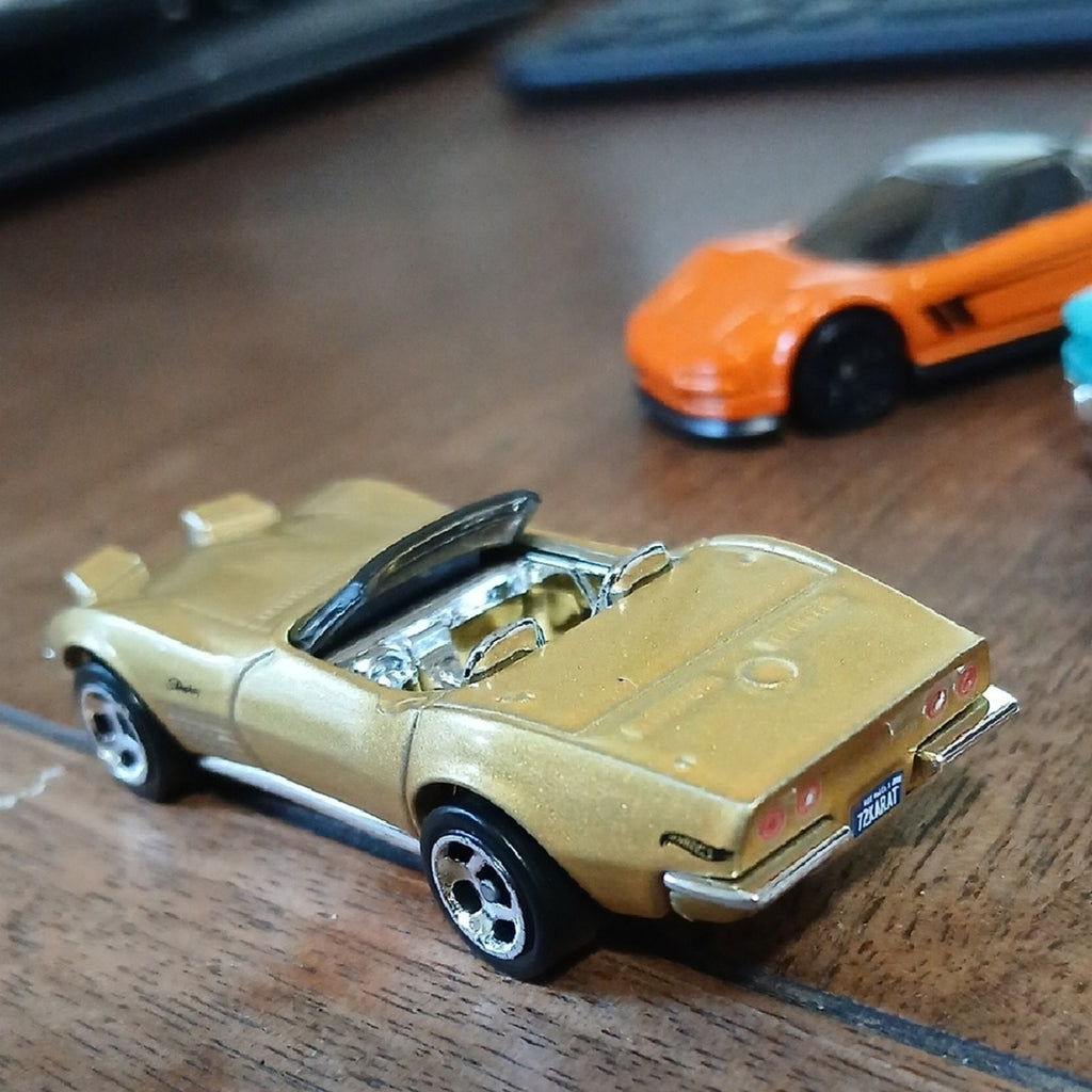 72 Corvette Stingray Gold Hot Wheels Car New. Lose From Packaging