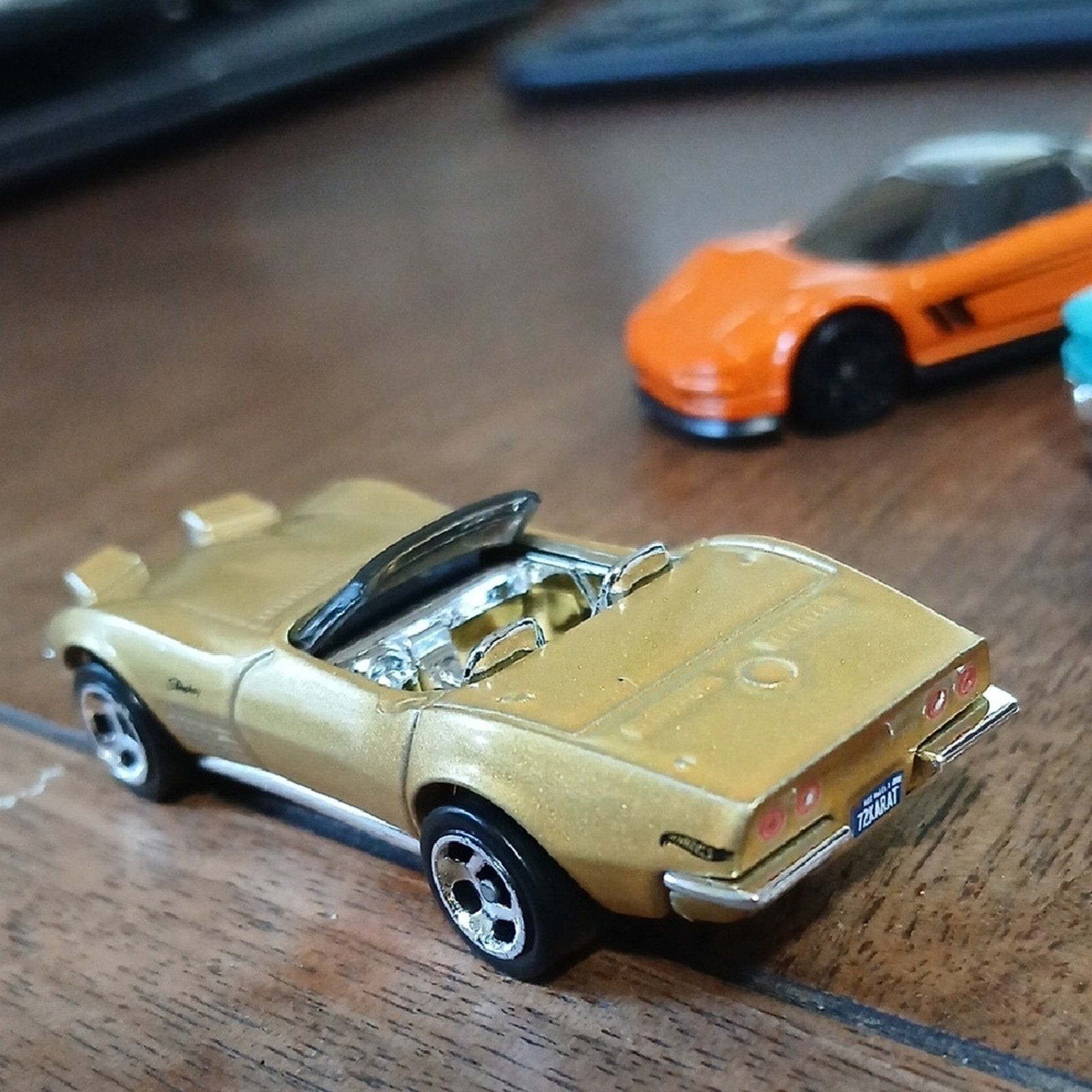 72 Corvette Stingray Gold Hot Wheels Car New. Lose From Packaging