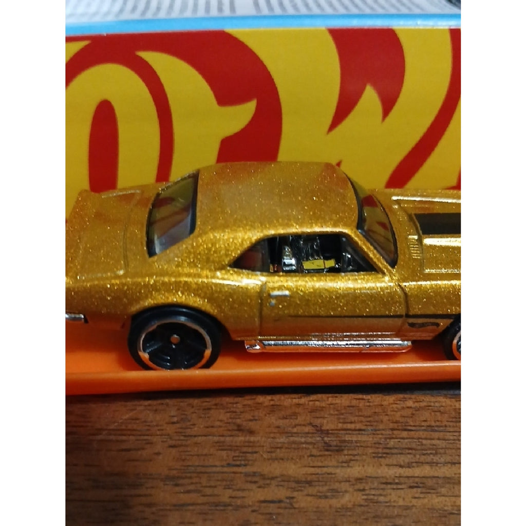67 Camaro Hot Wheels Metallic Gold Classic Muscle Car   New Unused