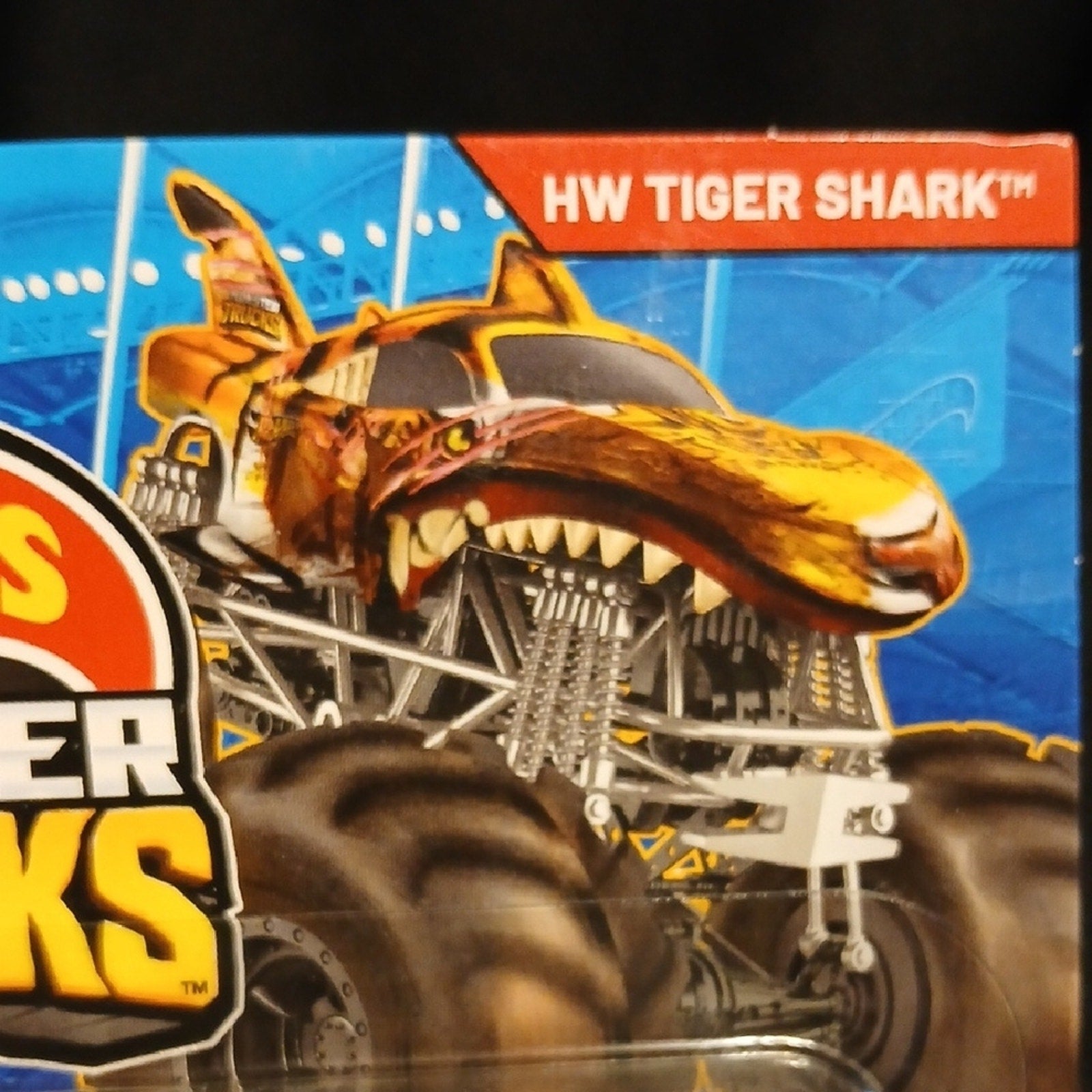 Mattel Monster Trucks Squidnado Vs Tiger Shark - Hot Wheels