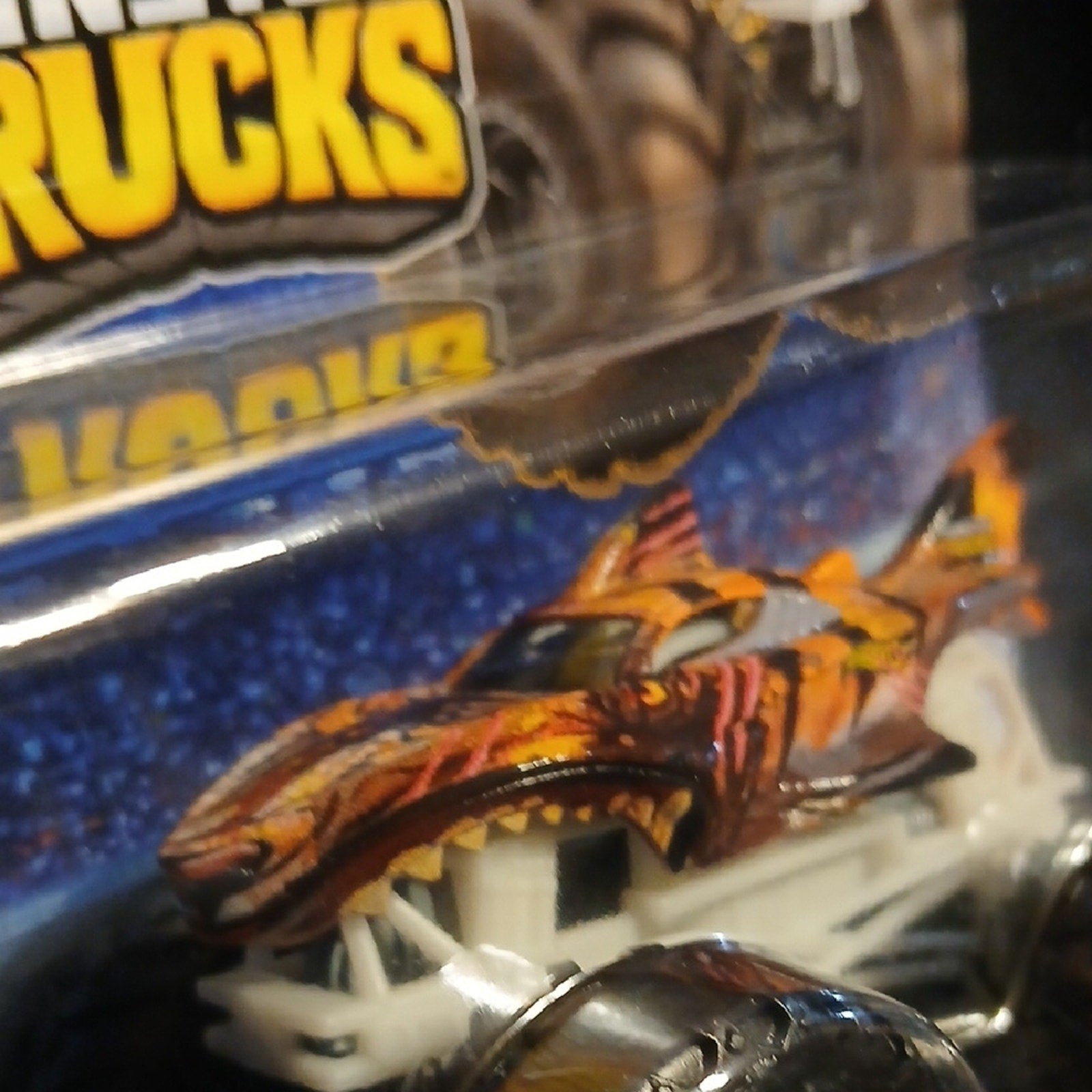 Mattel Monster Trucks Squidnado Vs Tiger Shark - Hot Wheels