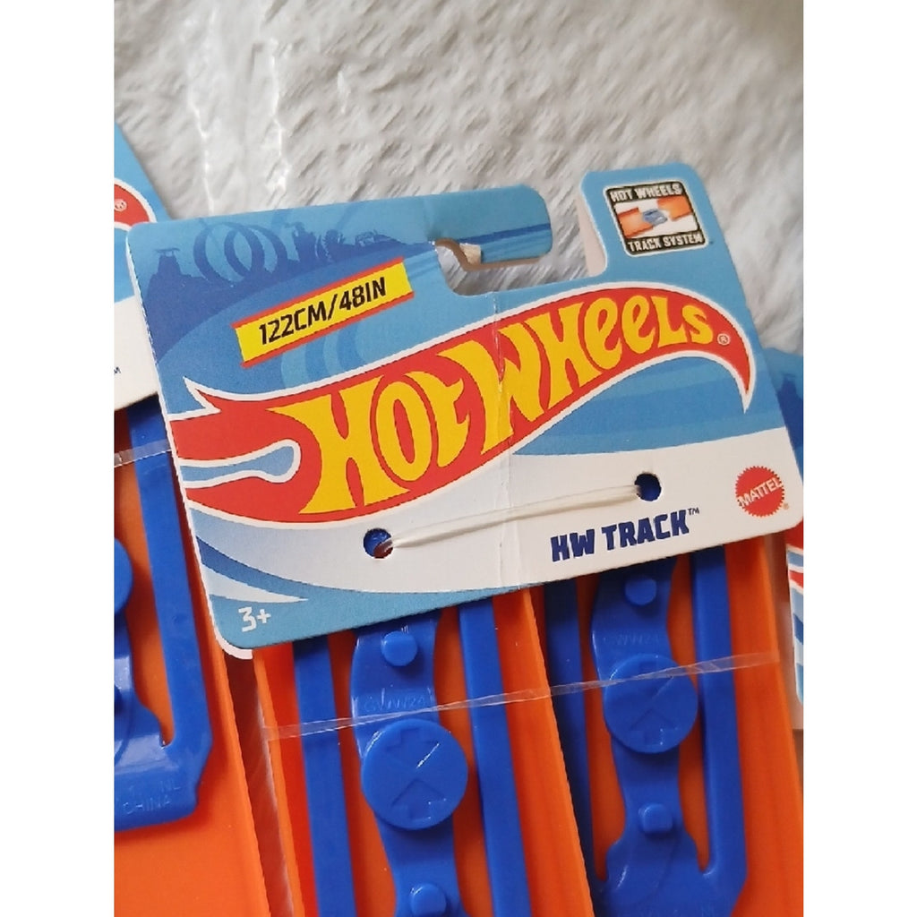 16 feet of Hot Wheels Orange Track 4 Sets (4ft ea.)  with Blue Clips