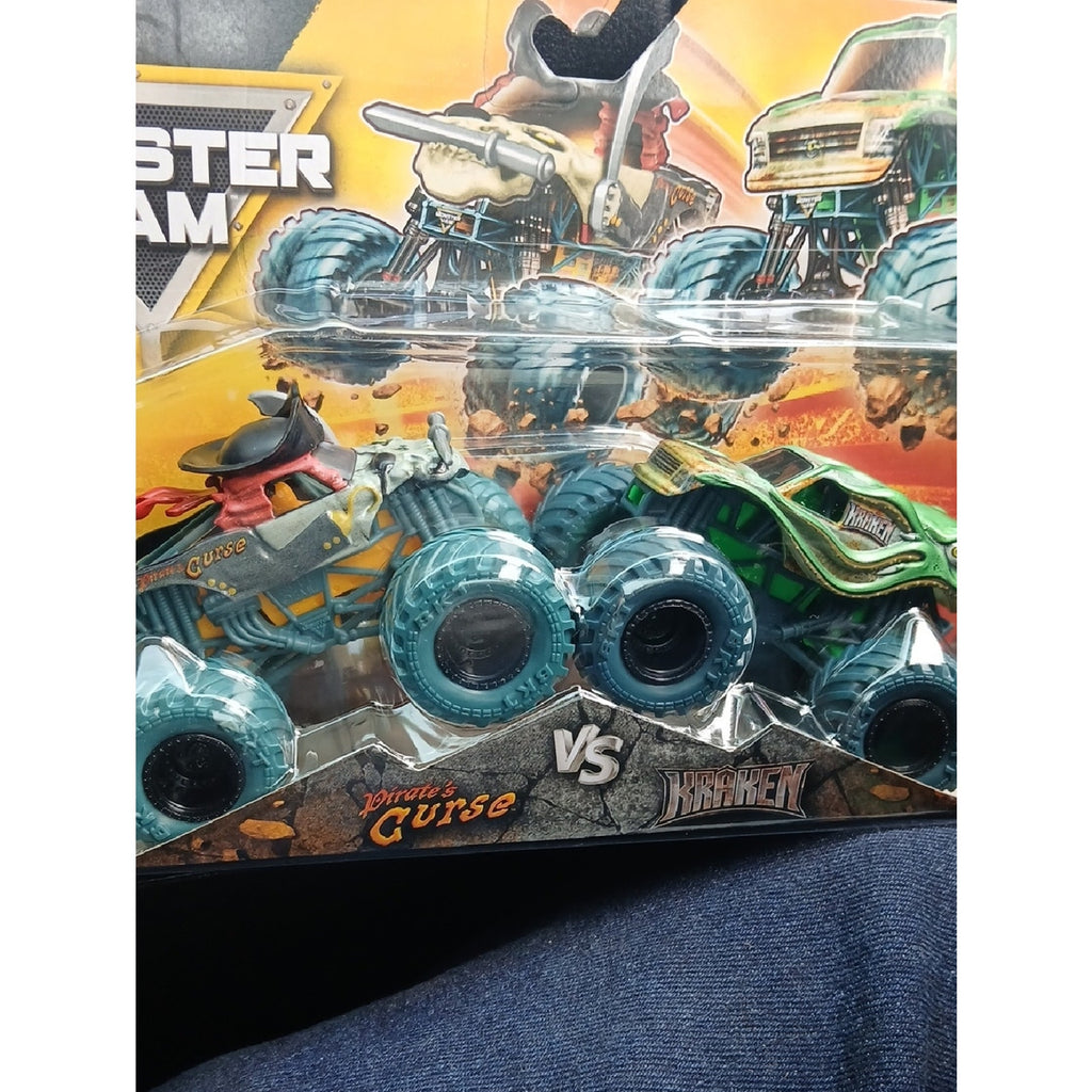 Pirate's Curse vs Kraken Monster Jam  Truck 2-Pack - Teal and Green.