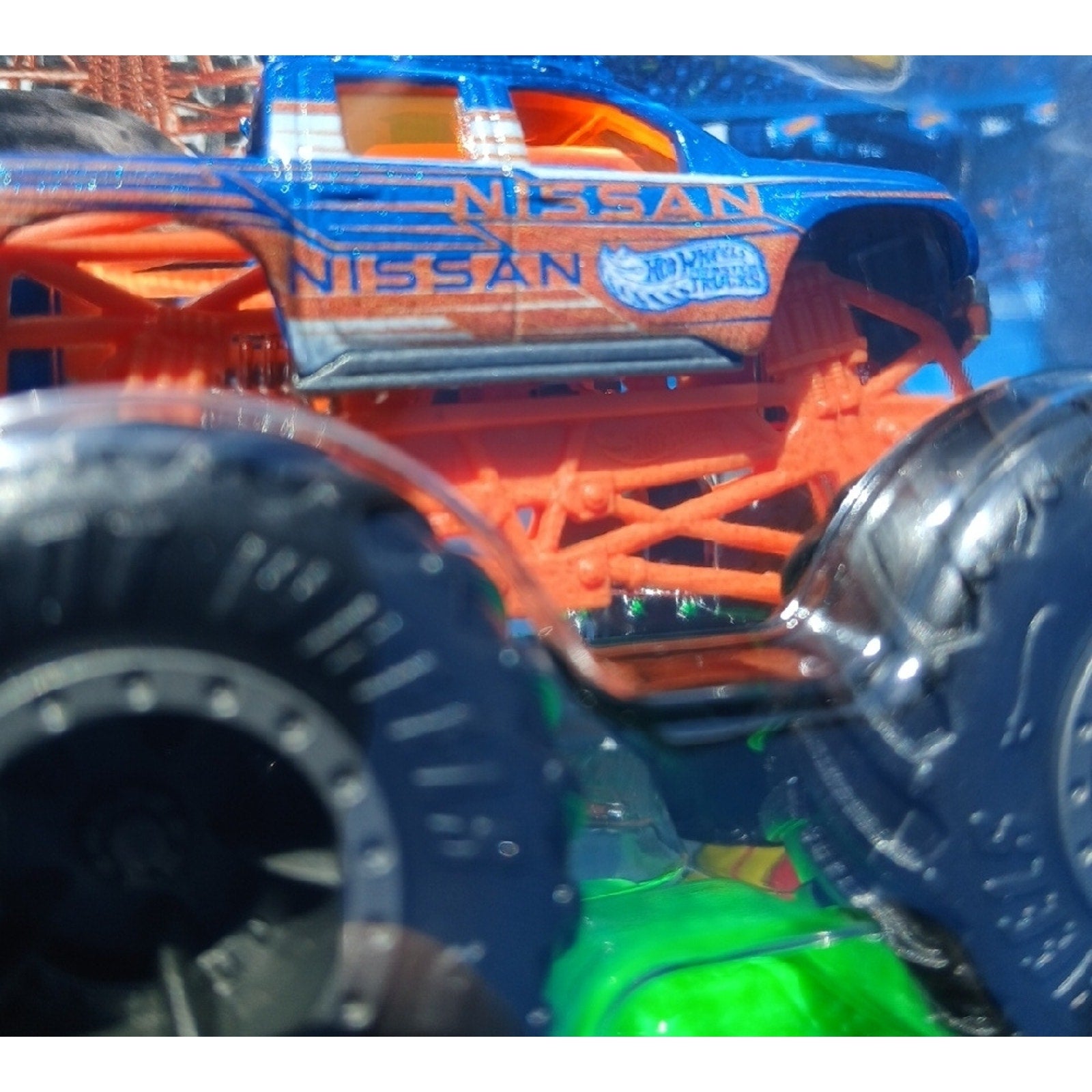 Hot Wheels Monster Trucks Nissan Blue & Orange Die-Cast Truck7u