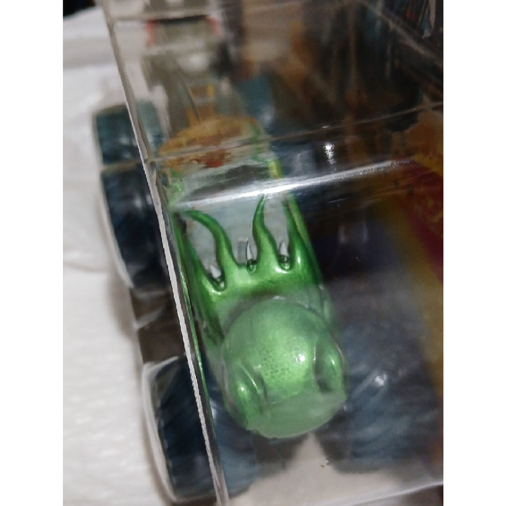 Pirate's Curse vs Kraken Monster Jam  Truck 2-Pack - Teal and Green.