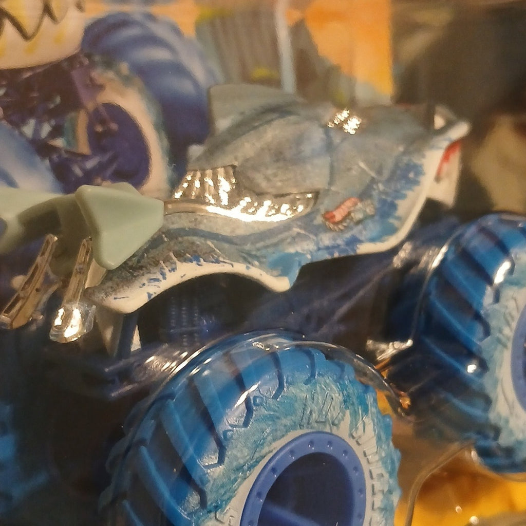 Hot Wheels Monster Trucks Great Bite - Blue Tires [Sharks V DINOS] 1/64