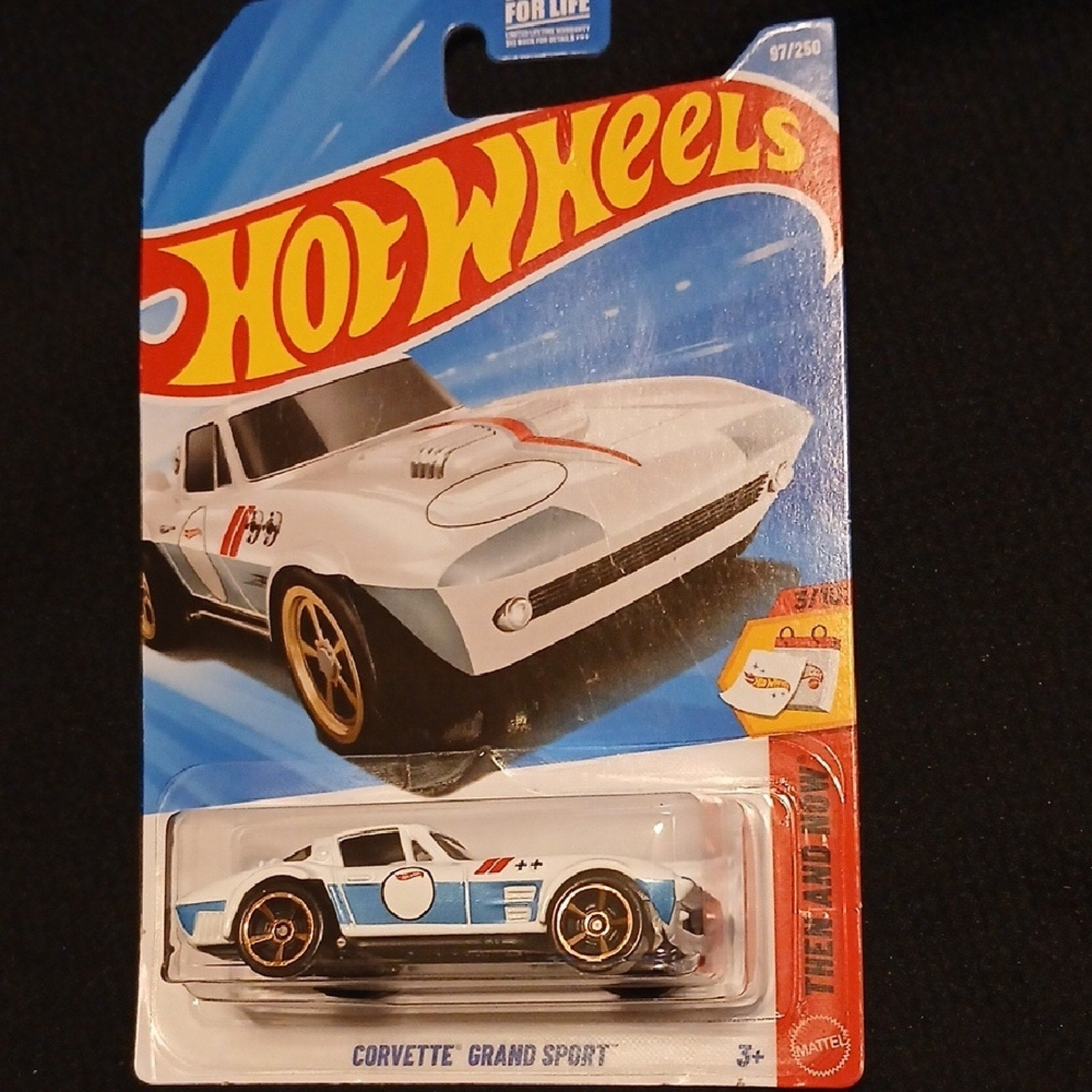 Hot Wheels Corvette Grand Sport Toy Car - Blue and White