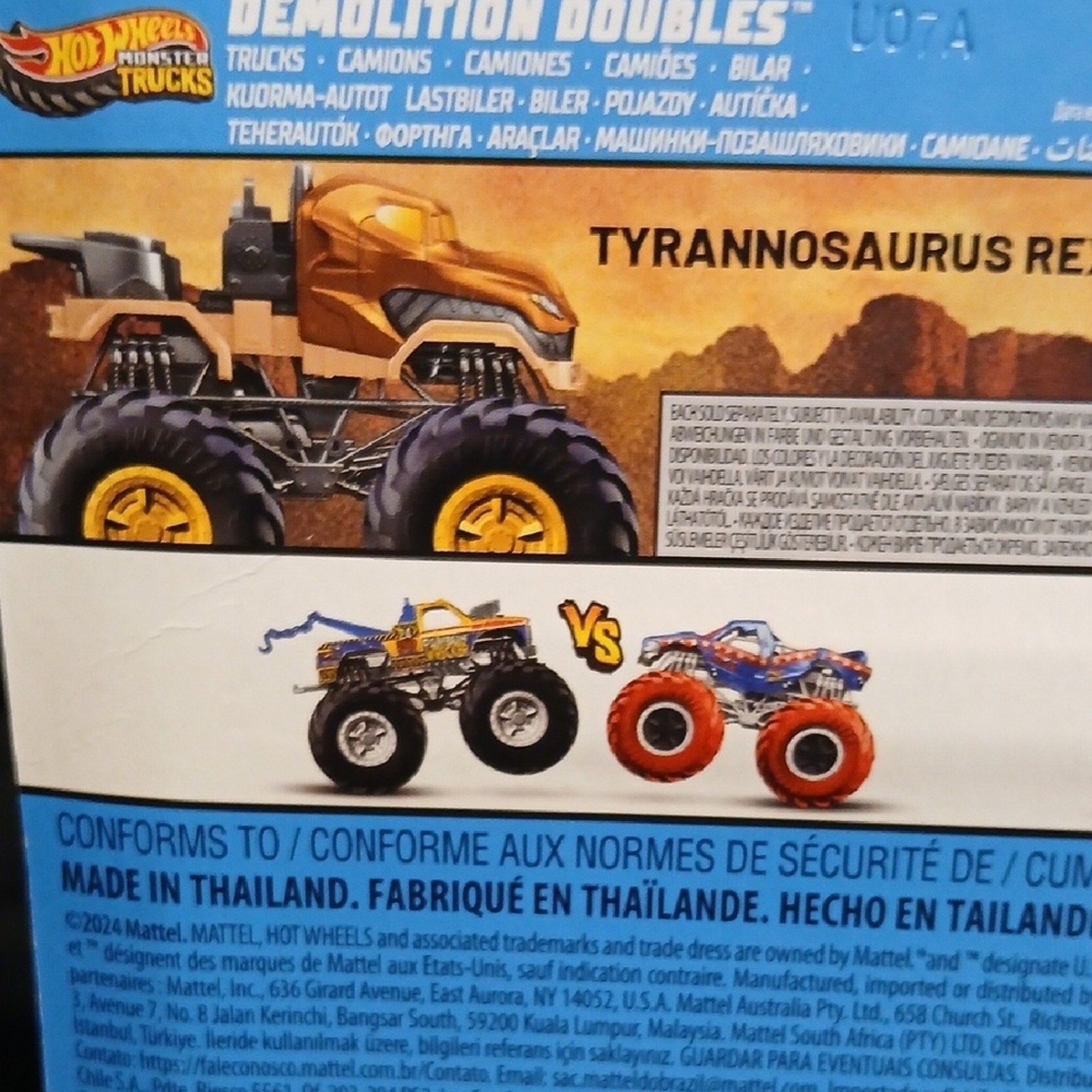 Tyrannosaurus REX VS TRICERATOPS Hot Wheels Monster Trucks Set - Brown  & Green