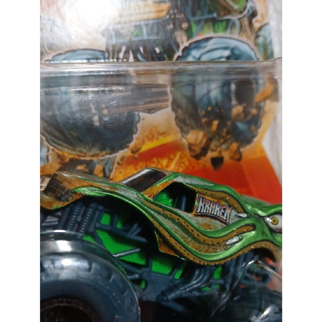 Pirate's Curse vs Kraken Monster Jam  Truck 2-Pack - Teal and Green.