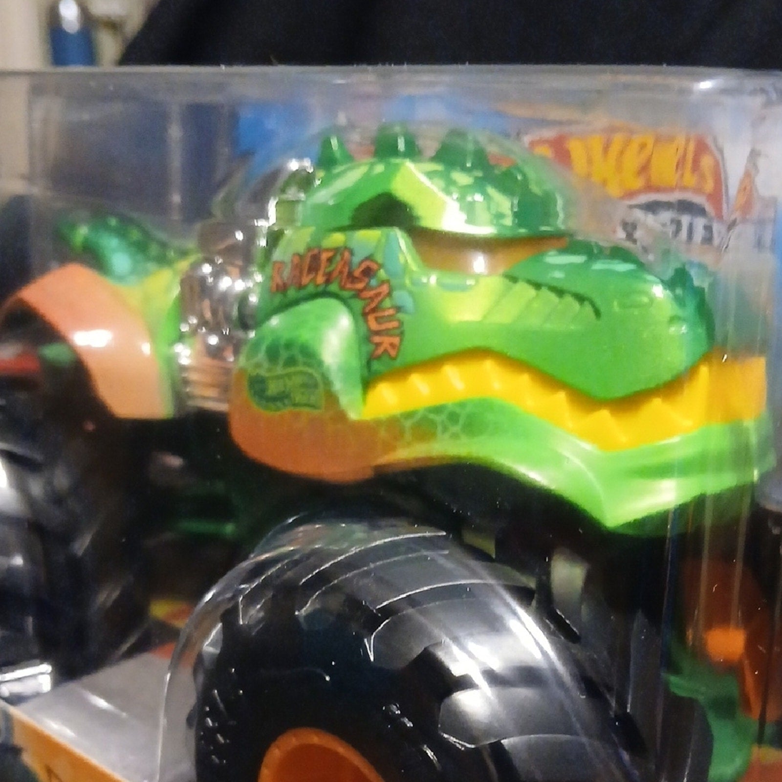 Rageasaur Oversized Hot Wheels Monster Truck - Green and Orange
