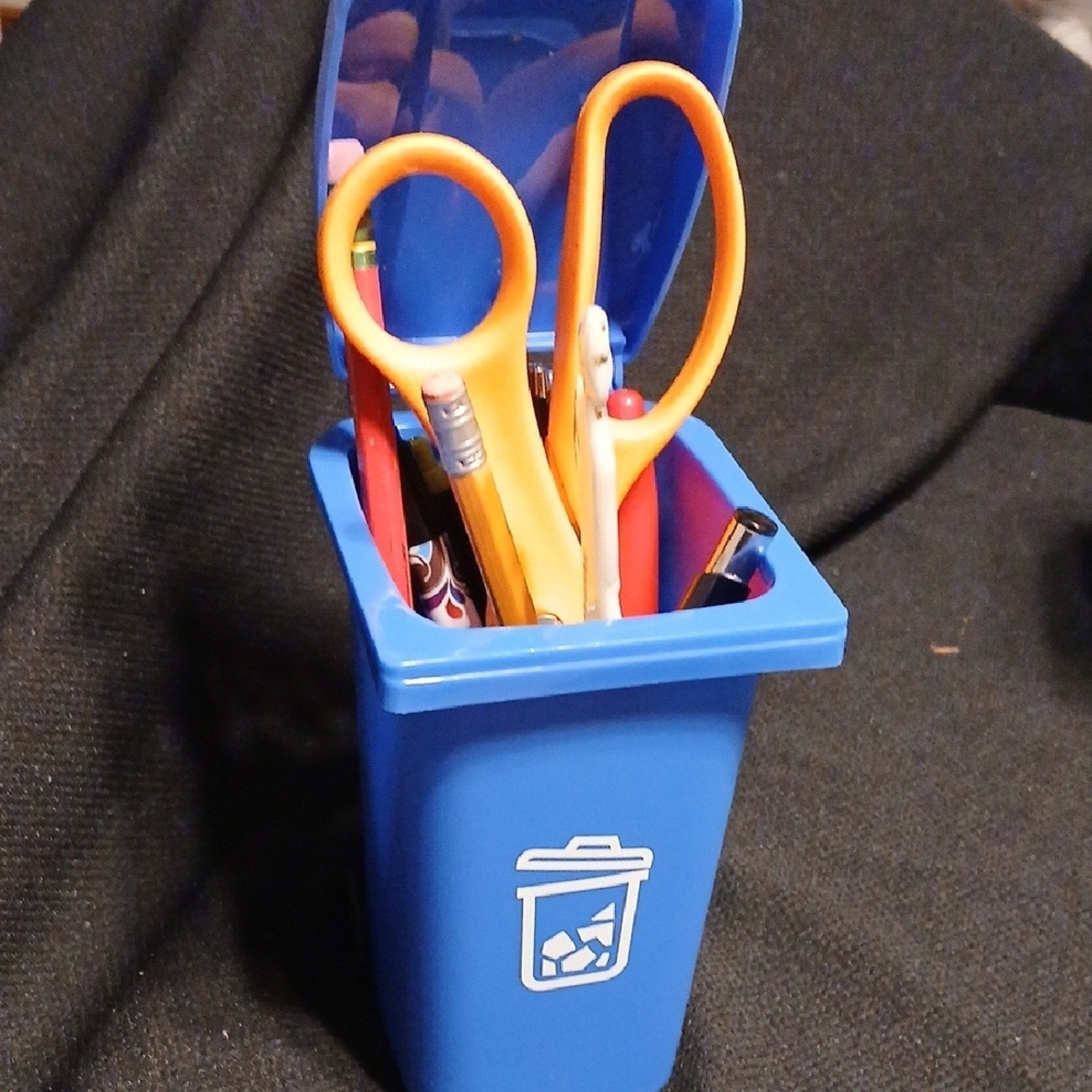 Blue Mini Trash Can Pencil Holder/desk Orgsnizer with Lid