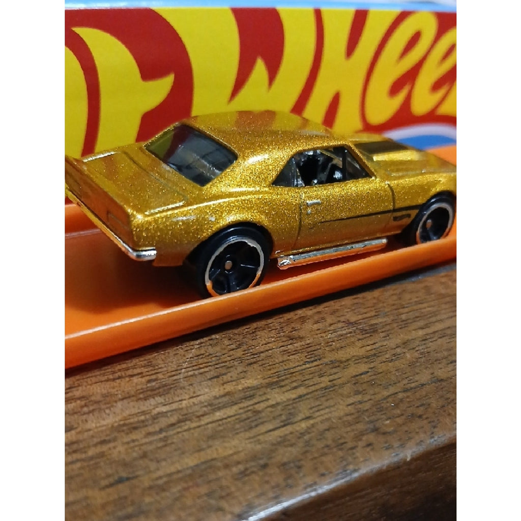 67 Camaro Hot Wheels Metallic Gold Classic Muscle Car   New Unused
