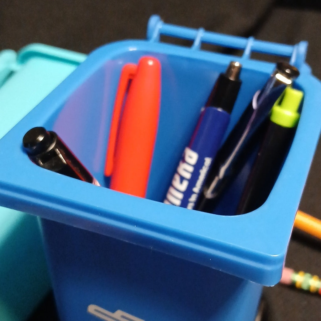 Blue Mini Trash Can Pencil Holder/desk Orgsnizer with Lid